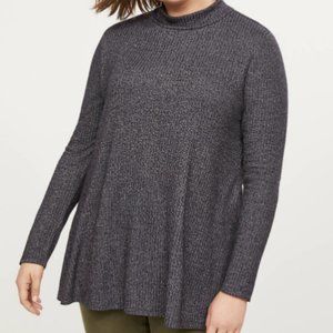Lane Bryant 26/28 navy blue mock neck swing tunic